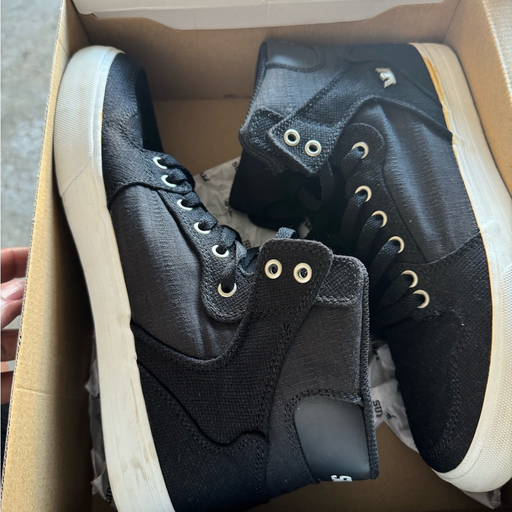 Supra Vaiders size 10.5 black and white